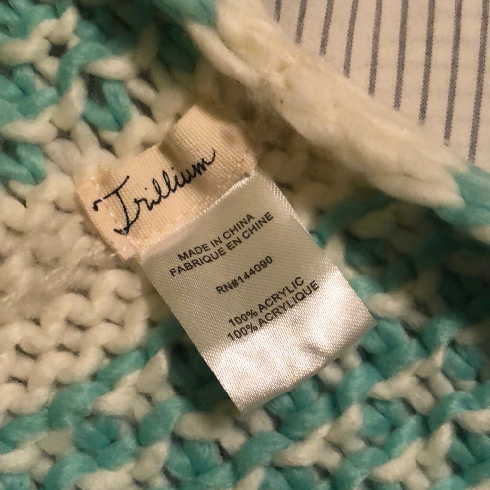 Mint & white woven infinity scarf! - Picture 4 of 4